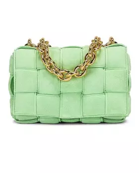 Сумка через плечо с цепочкой и кассетой Bottega Veneta, цвет Wasabi & Gold