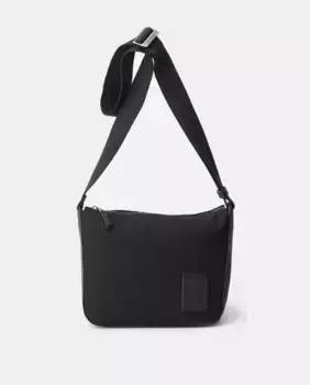 Сумка через плечо с сетчатым эффектом на молнии Slang, черный