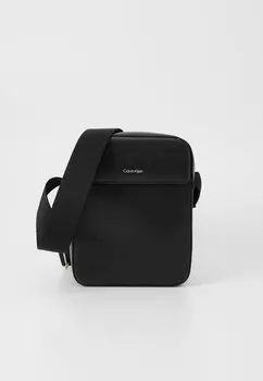 Сумка через плечо SLEEK REPORTER Calvin Klein, черный