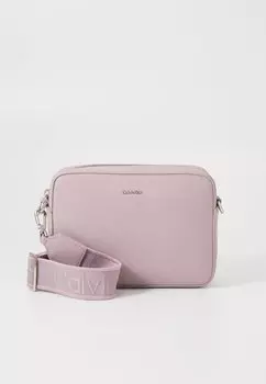 Сумка через плечо SMALL CAMERA BAG Calvin Klein, светло-розовый
