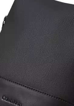 Сумка через плечо TECH SENSUAL REPORTER UNISEX Calvin Klein, черный