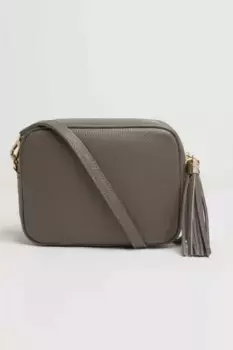 Сумка через плечо "Verona" с кисточками Betsy & Floss, серый