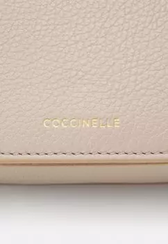 Сумка Coccinelle, черника