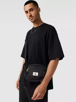 Сумка для фотоаппарата с нашивкой-ярлыком Calvin Klein Jeans, черный