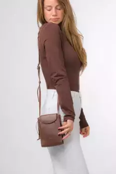 Сумка для телефона через плечо из кожи наппа 'Kiana' Pure Luxuries London, коричневый