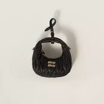 Сумка-Хобо Wander micro из стеганой кожи наппа Miu Miu, черный