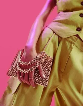 Сумка-клатч ASOS DESIGN с золотыми ручками, украшенными бисером