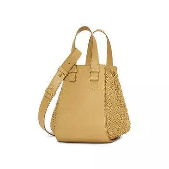 Сумка Loewe Hammock Compact Woven, цвет Sahara