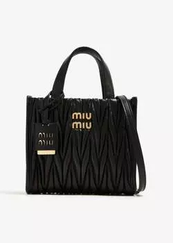 Сумка Miu Miu Matelass Leather Handbag, черный