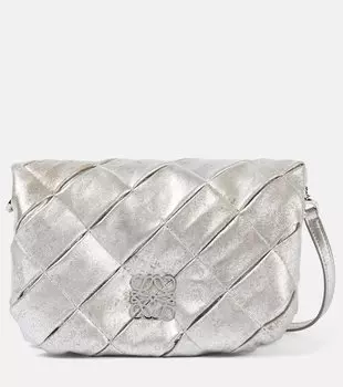 Сумка на плечо goya puffer mini из металлизированной кожи Loewe, серебряный