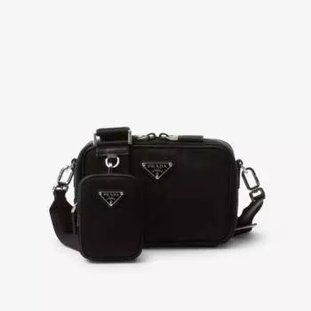 Сумка на плечо из кожи brique и переработанного нейлона Prada, черный