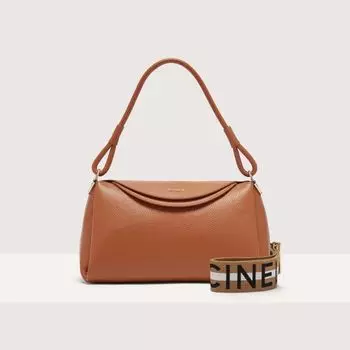 Сумка на плечо из зерненой кожи Coccinelle ECLYPS MEDIUM, коричневый