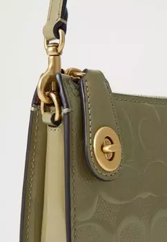 Сумка PATENT SIGNATURE LEATHER PENN COACH, светло-зеленый