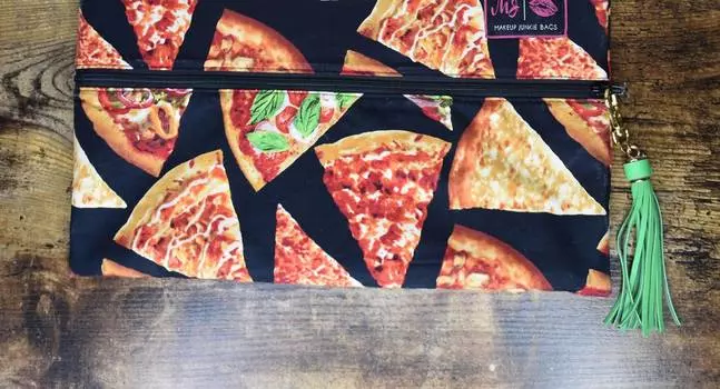 Сумка под ключ (большая) в сумке для пиццерии Makeup Junkie
