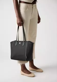 Сумка-тоут IKON TOTE KARL LAGERFELD, черный
