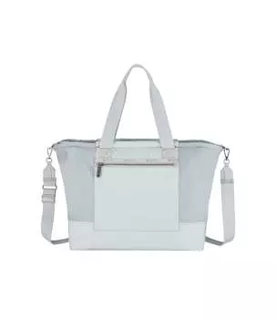 Сумка-тоут из денима East/West LeSportsac, цвет light denim wash