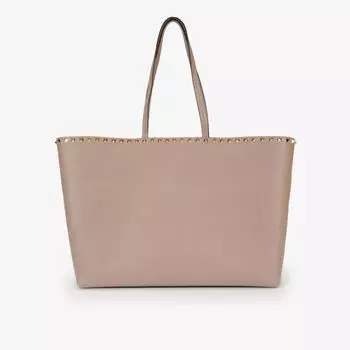 Сумка-тоут rockstud из зерненой кожи Valentino Garavani, цвет poudre