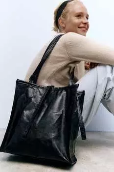 Сумка-тоут рокер с мятым эффектом ZARA, черный