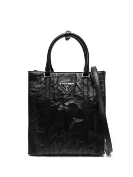 Сумка-тоут с жатым эффектом и логотипом Prada, черный