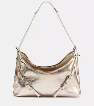 Сумка Voyou Medium из металлизированной кожи Givenchy, цвет dusty golden