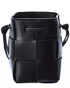 Сумка-ведро Bottega Veneta Cassette Mini Intrecciato, черный