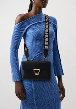 Сумочка ARLETTIS SIGNATURE Coccinelle, черный