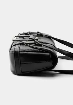 Сумочка BUCKLE, SHOULDER Bershka, черный