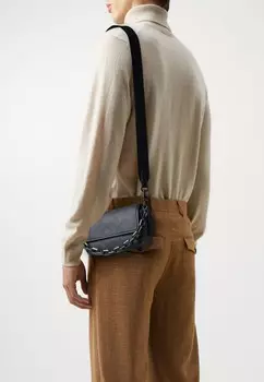 Сумочка CHARTER FLAP CROSSBODY SIGNATURE Coach, темно-серый