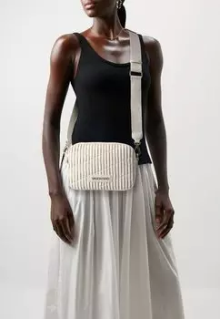 Сумочка CLAPHAM RE Valentino Bags, молочный