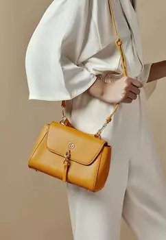 Сумочка Elegance Victoria Hyde, цвет gelb