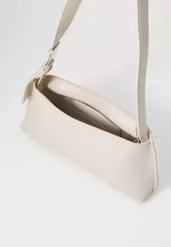 Сумочка EMBOSSED LOGO SHOULDER BAG Calvin Klein, кремовый