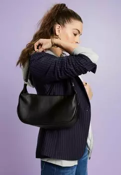 Сумочка Esprit ХАЛБМОНД, черный