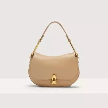 Сумочка из зернистой кожи Coccinelle MAGIE SOFT MINI, бежевый