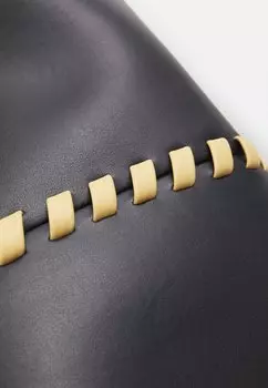 Сумочка Ninfa Lace Grape THEMOIRe, черный