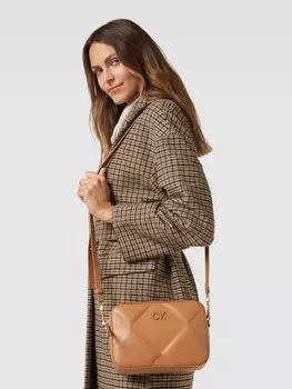 Сумочка под кожу, модель QUILT Calvin Klein, коньячный цвет