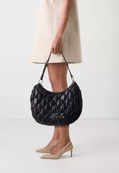 Сумочка SIGNATURE KUILT HOBO KARL LAGERFELD, черный