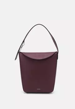 Сумочка SOFT SCULPT BUCKET BAG Calvin Klein, Бордо