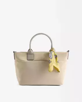 Сумочка среднего размера, трансформируемая в сумку через плечо с застежкой-молнией и декоративной банданой Parfois, цвет Crudo