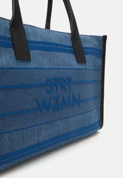 Сумочка Tote Stuart Weitzman, постиранная