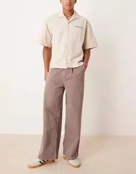 Супермешковатые брюки со складками ASOS DESIGN коричневого цвета