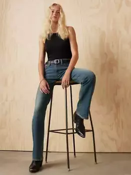 Супернизкие женские джинсы bootcut Levi's, цвет Show on the Road - Dark Wash