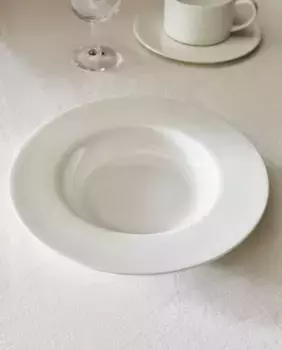 Суповая тарелка из костяного фарфора Zara Home, белый