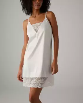 Свадебная атласная ночная рубашка с кружевной отделкой Ysabel Mora, бежевый