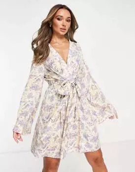 Светло-фиолетовое мини-платье с цветочным принтом и завязкой спереди River Island