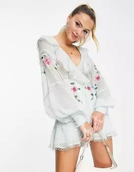 Светло-голубой комбинезон с вышивкой и рюшами ASOS DESIGN