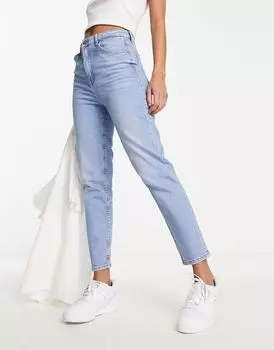 Светло-голубые комфортные джинсы для мамы Bershka