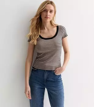 Светло-коричневая футболка в рубчик с овальным вырезом в полоску New Look, коричневый