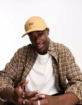 Светло-коричневая кепка Levi's с логотипом в виде коробки