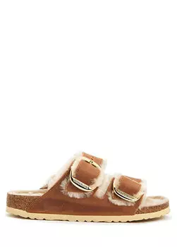Светло-коричневые женские тапочки из овчины arizona с большой пряжкой Birkenstock