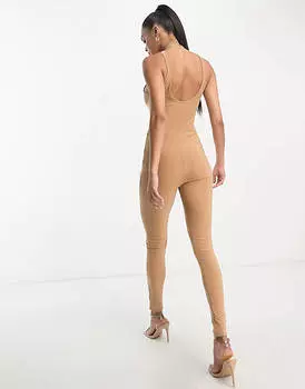 Светло-коричневый облегающий комбинезон с глубоким вырезом-борцовкой Fashionkilla